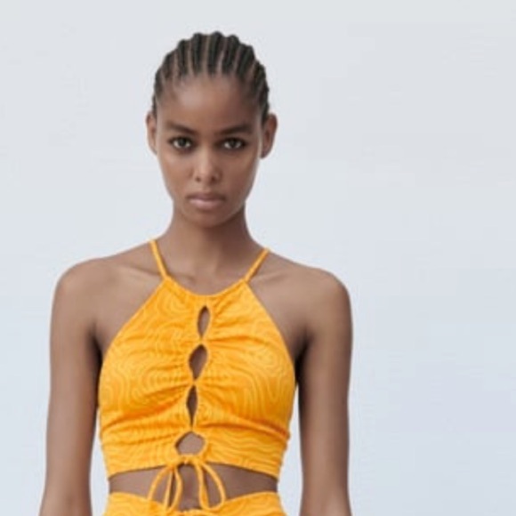 Zara large jacquard halter keyhole top. - Picture 13 of 13